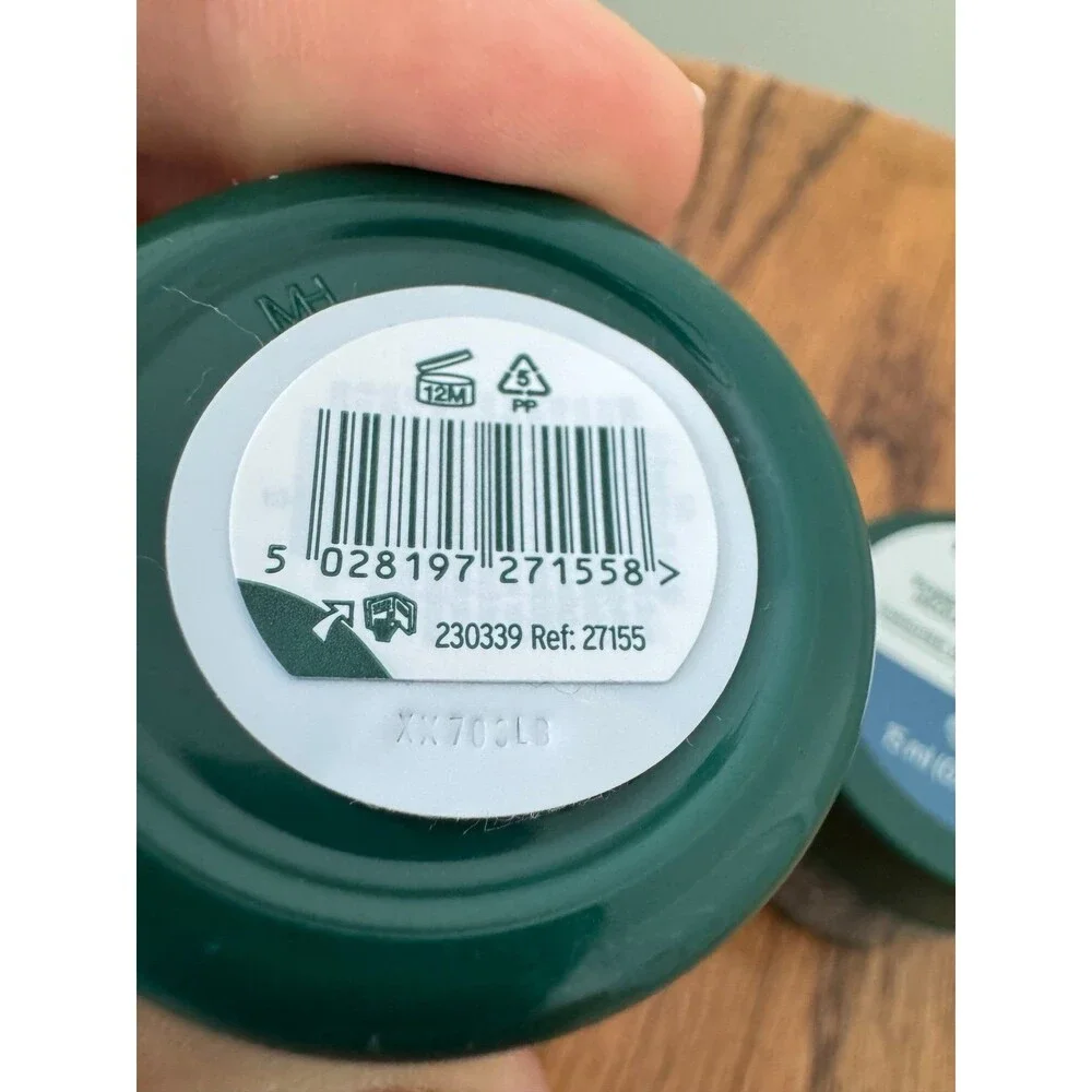 The body Shop Charcoal pore minimizing mask. Set of 2. 15 ml.